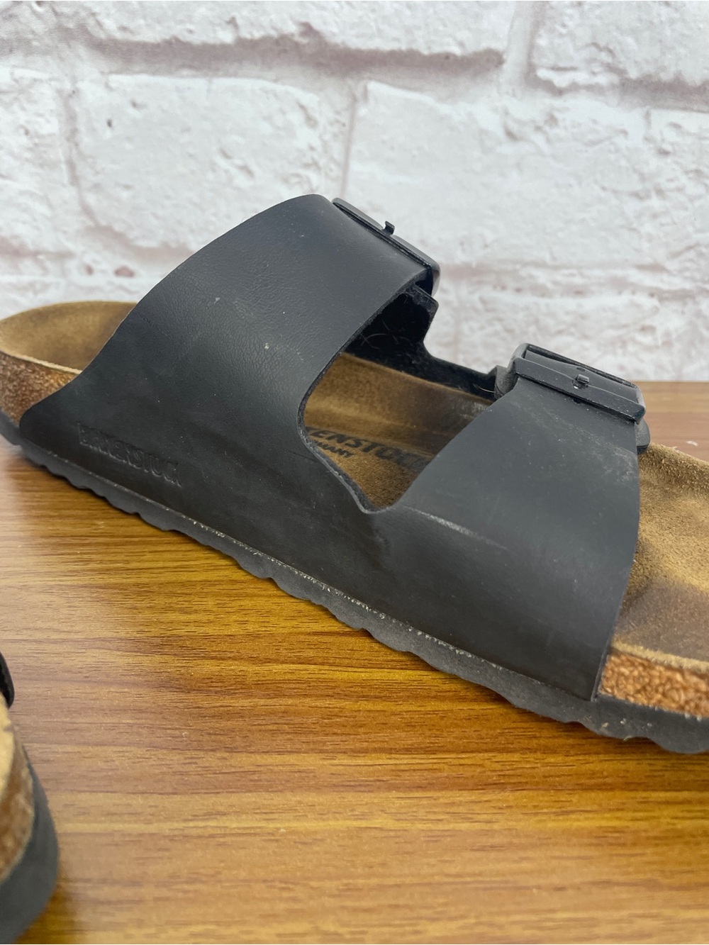 Birkenstock Arizona Black Faux Leather Sandals Size 39 - Picture 3 of 7